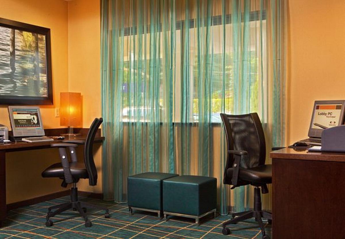 Springhill Suites By Marriott Tarrytown Westchester County Екстер'єр фото